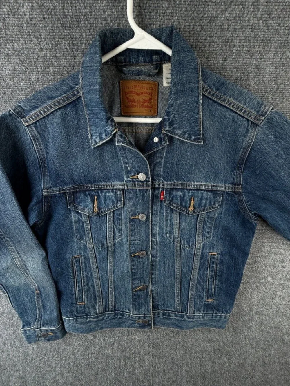 Levi’s Denim Trucker Jacket Blue Button Up Small Adult Biker Red Tab Cotton